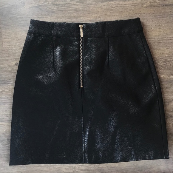 Brunette the Label - Vegan leather skirt - Picture 4 of 4